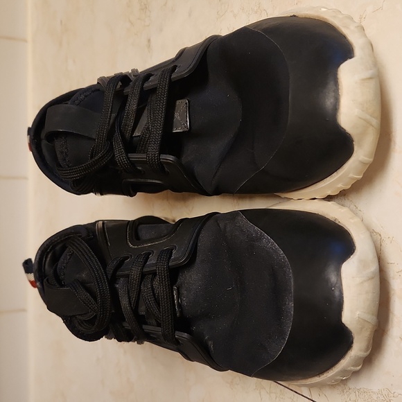 Moncler Emilia Active Shoes - Picture 3 of 13